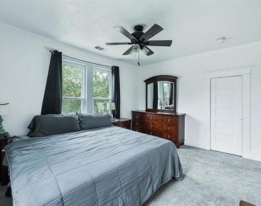 1200 W Walker Street - Photo Thumbnail 25