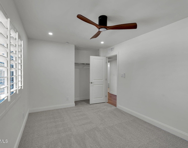 2542 W Nopal Avenue - Photo Thumbnail 34