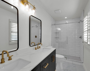 2542 W Nopal Avenue - Photo Thumbnail 27