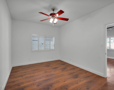 2542 W Nopal Avenue - Photo Thumbnail 30
