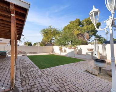 2542 W Nopal Avenue - Photo Thumbnail 46