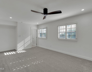 2542 W Nopal Avenue - Photo Thumbnail 24