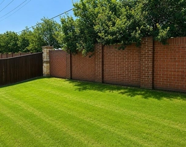 2000 Bent Creek Way - Photo Thumbnail 20