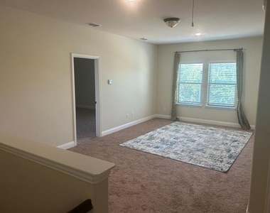 2000 Bent Creek Way - Photo Thumbnail 12