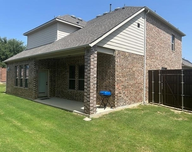 2000 Bent Creek Way - Photo Thumbnail 19
