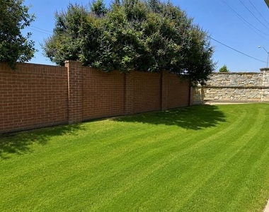 2000 Bent Creek Way - Photo Thumbnail 21