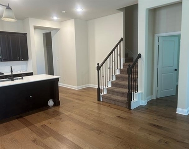 2000 Bent Creek Way - Photo Thumbnail 6