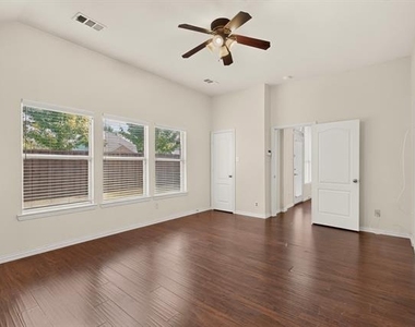 6808 Mason Drive - Photo Thumbnail 11