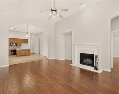 6808 Mason Drive - Photo Thumbnail 9