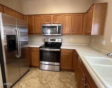 8927 E Crescent Avenue - Photo Thumbnail 17