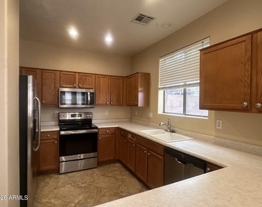 8927 E Crescent Avenue - Photo Thumbnail 16
