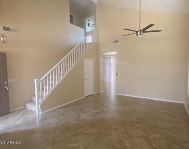 8927 E Crescent Avenue - Photo Thumbnail 6