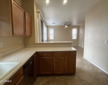 8927 E Crescent Avenue - Photo Thumbnail 18
