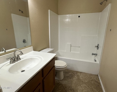 8927 E Crescent Avenue - Photo Thumbnail 31