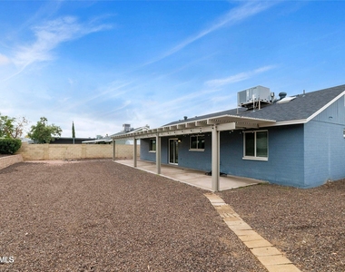 1749 N Ricardo -- - Photo Thumbnail 21