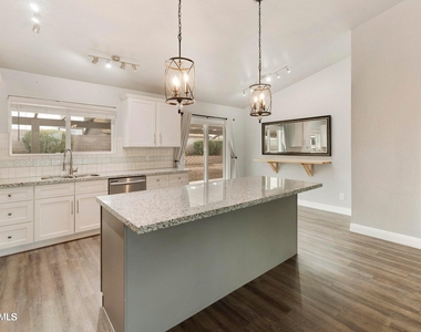 1749 N Ricardo -- - Photo Thumbnail 2