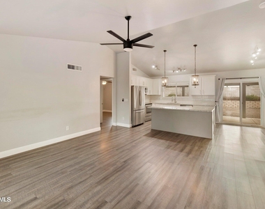 1749 N Ricardo -- - Photo Thumbnail 4