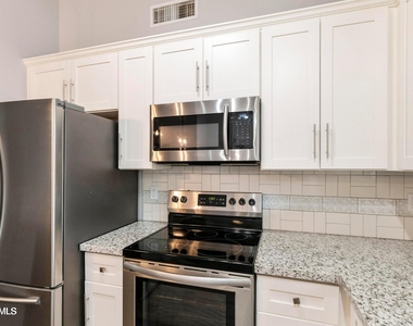 1749 N Ricardo -- - Photo Thumbnail 7