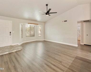 1749 N Ricardo -- - Photo Thumbnail 6