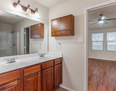 472 Grant Lane - Photo Thumbnail 23