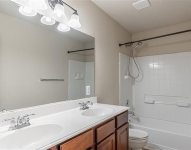 472 Grant Lane - Photo Thumbnail 28
