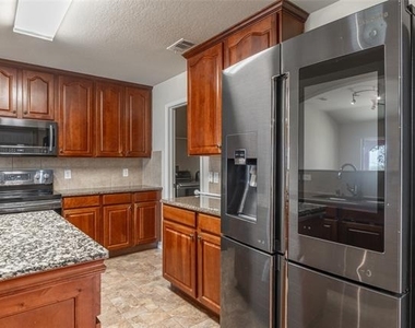 472 Grant Lane - Photo Thumbnail 10