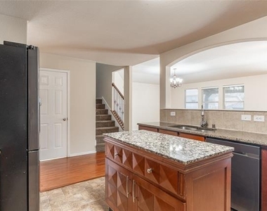 472 Grant Lane - Photo Thumbnail 12