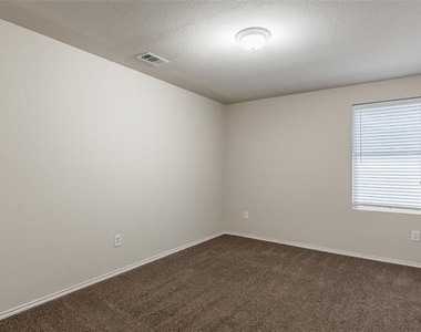 472 Grant Lane - Photo Thumbnail 29