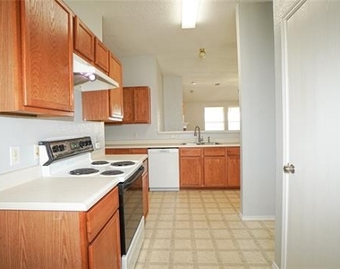 106 Starlight Drive - Photo Thumbnail 11