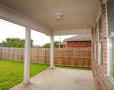 106 Starlight Drive - Photo Thumbnail 21