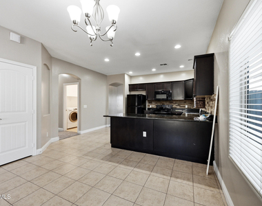 1759 W Paisley Drive - Photo Thumbnail 14