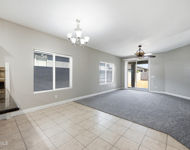 1759 W Paisley Drive - Photo Thumbnail 18