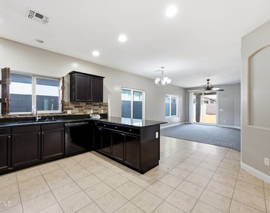 1759 W Paisley Drive - Photo Thumbnail 10