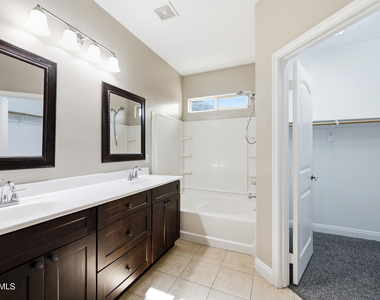 1759 W Paisley Drive - Photo Thumbnail 22
