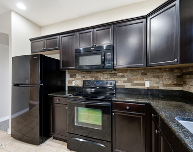 1759 W Paisley Drive - Photo Thumbnail 17