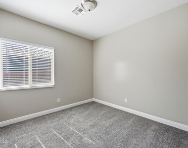 1759 W Paisley Drive - Photo Thumbnail 1