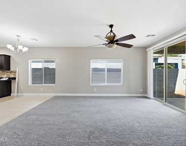 1759 W Paisley Drive - Photo Thumbnail 12