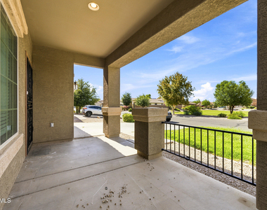 1759 W Paisley Drive - Photo Thumbnail 7