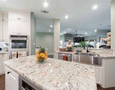 131 Lakeway Lane - Photo Thumbnail 21