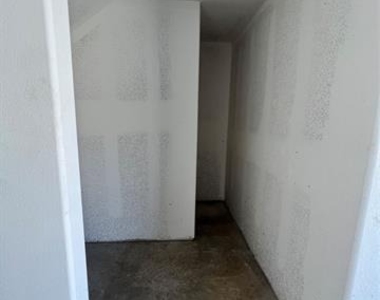 1204 Sumner Street - Photo Thumbnail 28