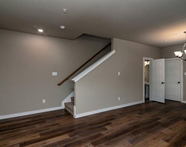 638 Fallow Drive - Photo Thumbnail 5