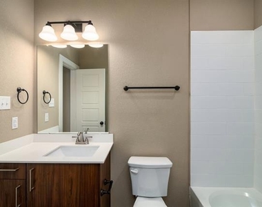 638 Fallow Drive - Photo Thumbnail 12