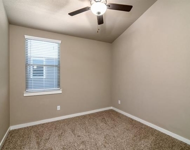 638 Fallow Drive - Photo Thumbnail 7