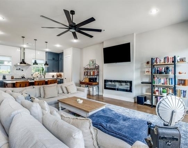 1450 Elevado Drive - Photo Thumbnail 3