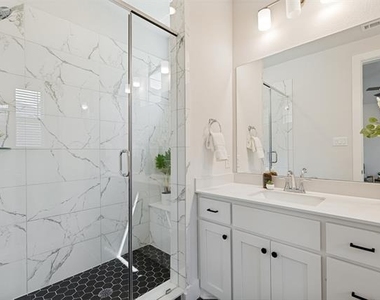 8117 Radnor Road - Photo Thumbnail 19