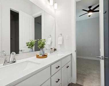 8117 Radnor Road - Photo Thumbnail 22