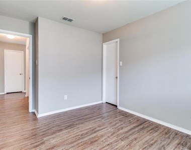 1434 S Raven Drive - Photo Thumbnail 24