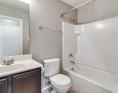 1434 S Raven Drive - Photo Thumbnail 6