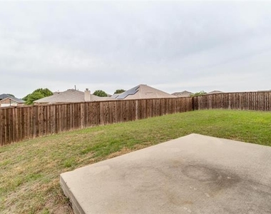 1434 S Raven Drive - Photo Thumbnail 5