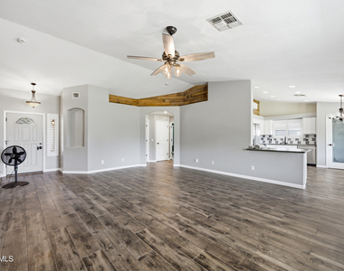 18333 E Sunnydale Drive - Photo Thumbnail 4